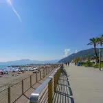 Holiday home 2 Bedroom Stunning In Chiavari