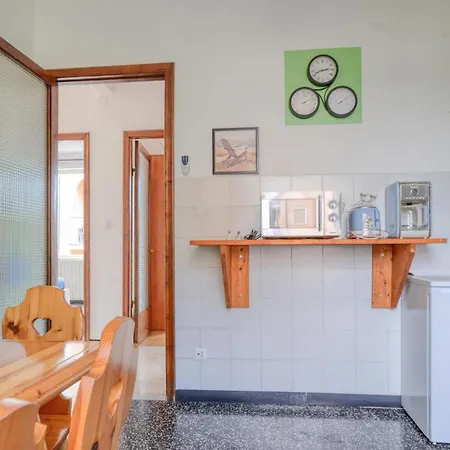 2 Bedroom Stunning In * Rezza